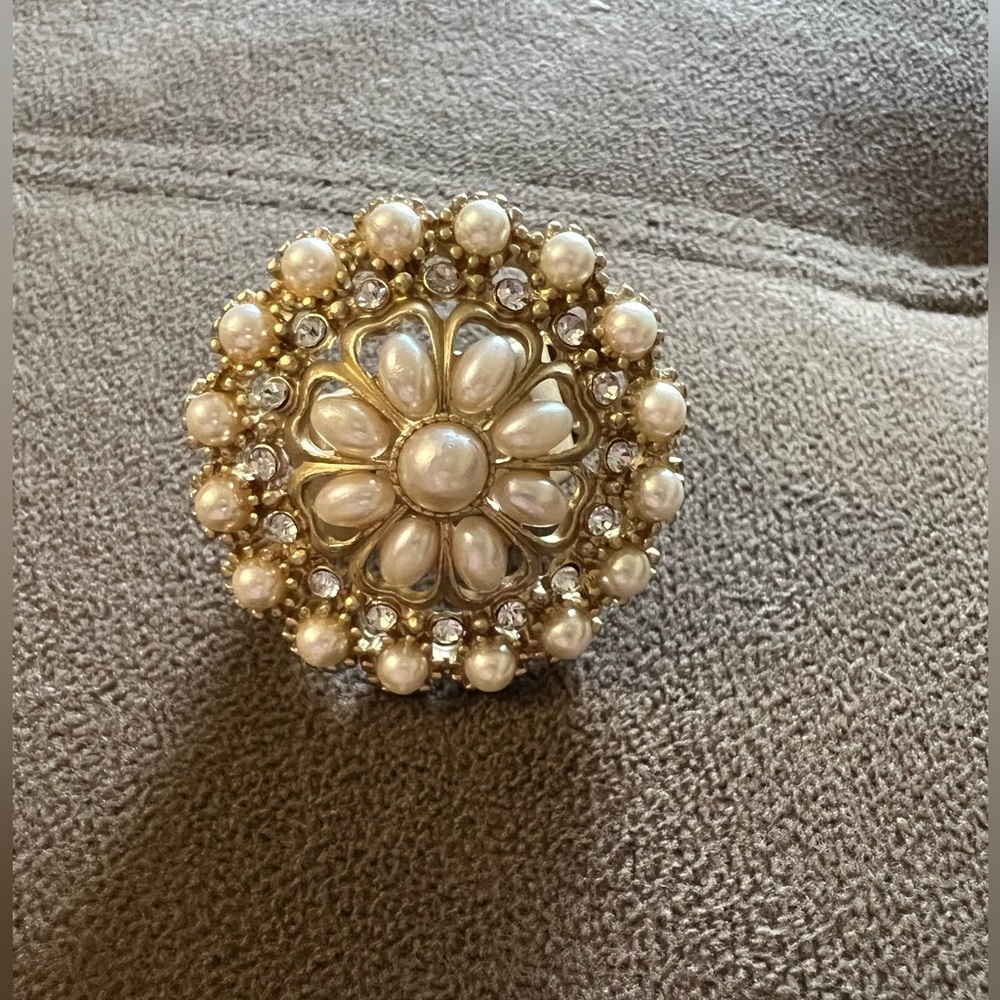 Pearl & Rhinestone Round Stretch Ring